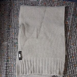 DKNY Accessory Light Gray Textured Scarf